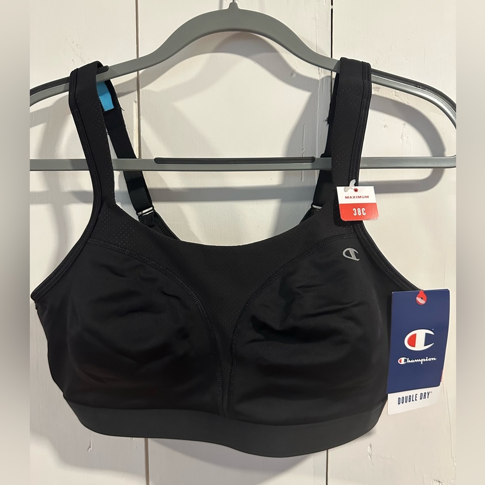 Price drop!! NWT Champion Sports Bra, Size 38C